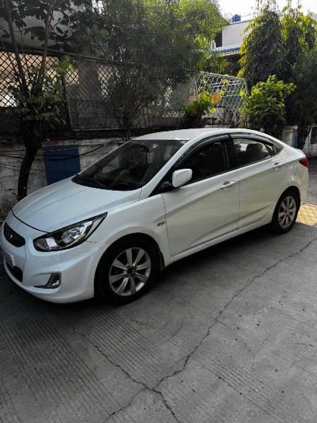 https://images10.gaadi.com/usedcar_image/4243275/original/processed_2beb97d2-6e36-43ab-a0d9-88320b08cfbb.jpeg?imwidth=6400