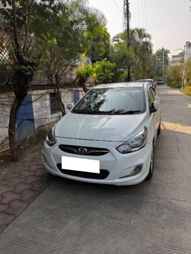 https://images10.gaadi.com/usedcar_image/4243275/original/processed_75eb12ed-5cae-4812-b1e4-68b84634bf92.jpeg?imwidth=6402