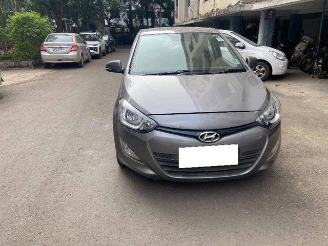 https://images10.gaadi.com/usedcar_image/4243360/original/41287330ed6e892be0014eccdc9111b8.jpg?imwidth=6400