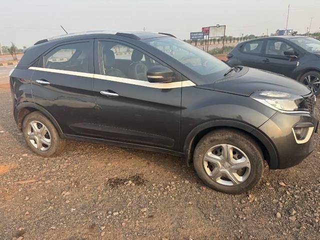 https://images10.gaadi.com/usedcar_image/4243390/original/processed_8c5ed52a-519f-4e2d-8b6b-9d45cf3f301e.jpg?imwidth=6400