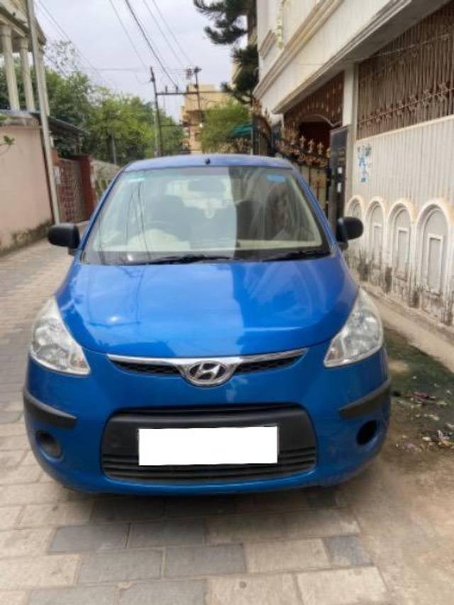 https://images10.gaadi.com/usedcar_image/4243394/original/processed_1aa4b304-56f7-41c7-8e13-893bd400dcb9.jpg?imwidth=6400