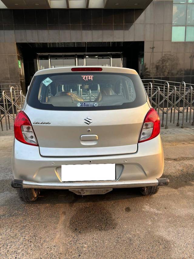 https://images10.gaadi.com/usedcar_image/4243490/original/processed_112f8fc5ef13d9875affd6093b3c22fd.jpg?imwidth=6401