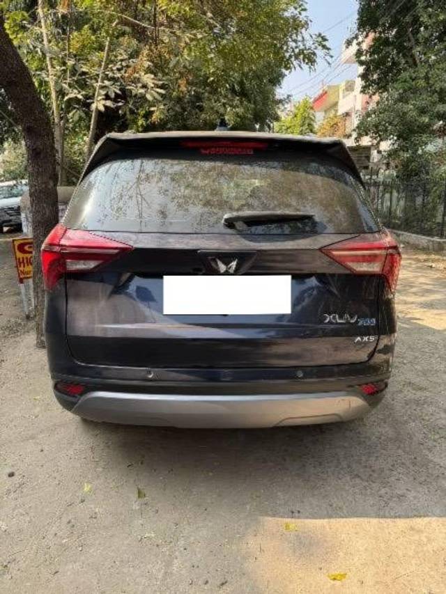 https://images10.gaadi.com/usedcar_image/4243761/original/processed_346057e2-39ec-4980-ba40-1c8be3b427d1.jpg?imwidth=6401