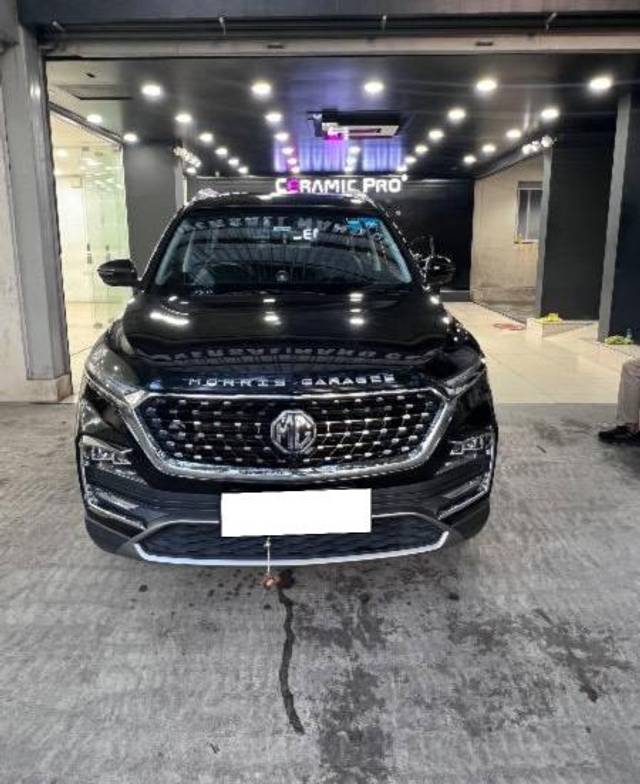 https://images10.gaadi.com/usedcar_image/4243767/original/processed_a1cabb94-a3b5-4c66-be42-de06358398ef.jpg?imwidth=6400