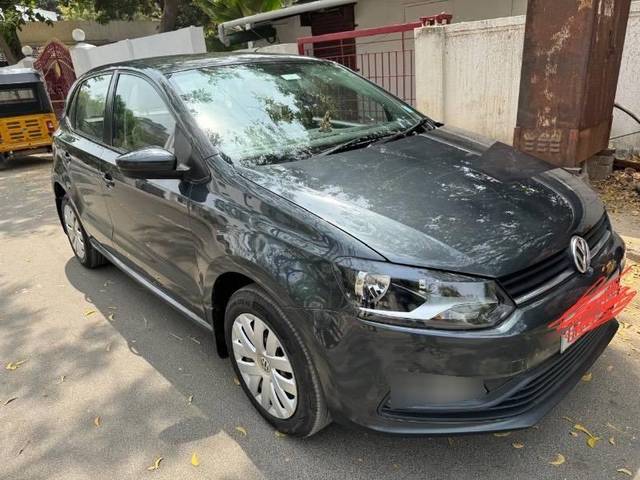 https://images10.gaadi.com/usedcar_image/4243815/original/processed_4098ef47-d5ab-4257-8b40-8d78a376242f.jpeg?imwidth=6400