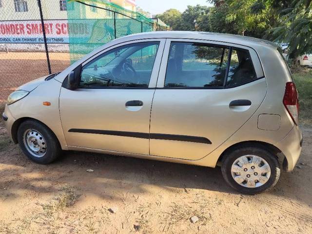 https://images10.gaadi.com/usedcar_image/4244018/original/processed_b003d25a-2ba7-497f-a98e-d9ca150cb990.jpg?imwidth=6400