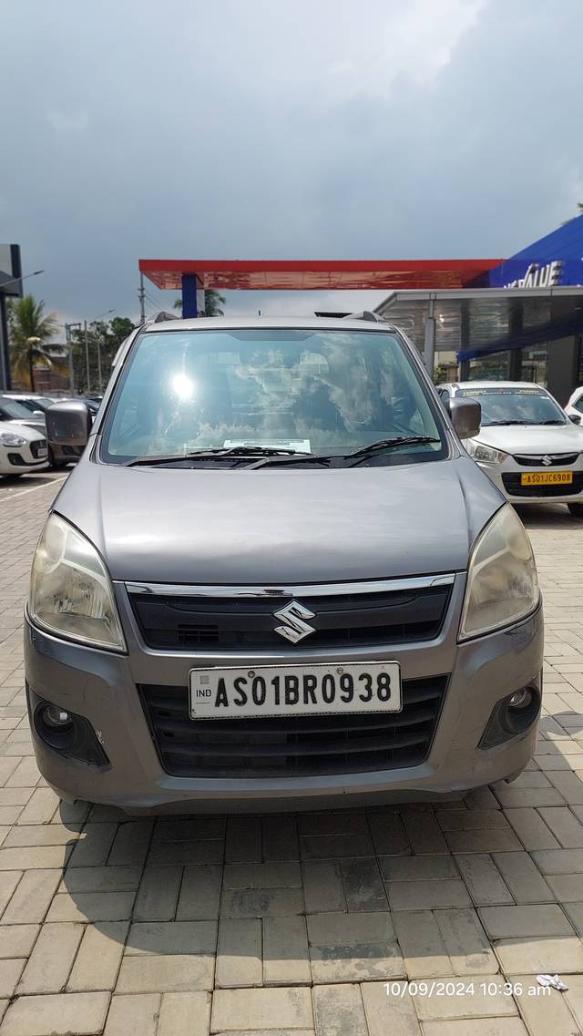 https://images10.gaadi.com/usedcar_image/4244086/original/3c167f5633fd985d4ca894c05a39ba3a.jpg?imwidth=6400