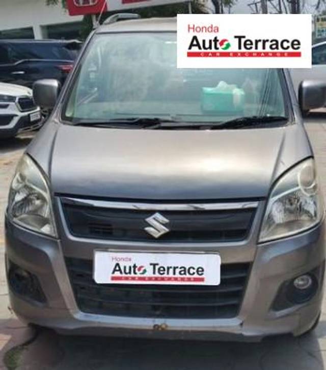 https://images10.gaadi.com/usedcar_image/4244191/original/fb48352caba9aa42cf4db9e2aca76a3b.jpeg?imwidth=6400