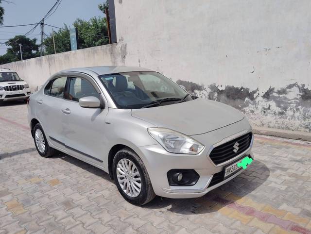 https://images10.gaadi.com/usedcar_image/4244251/original/processed_18396ceea33f49cecf2753afeec3bb05.jpeg?imwidth=6400