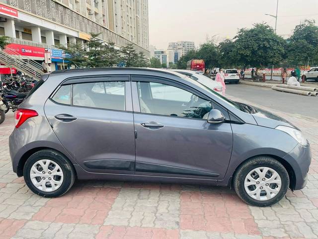 https://images10.gaadi.com/usedcar_image/4244286/original/processed_16e7fe56ef10423af0b53a1842fc7da2.jpg?imwidth=6401