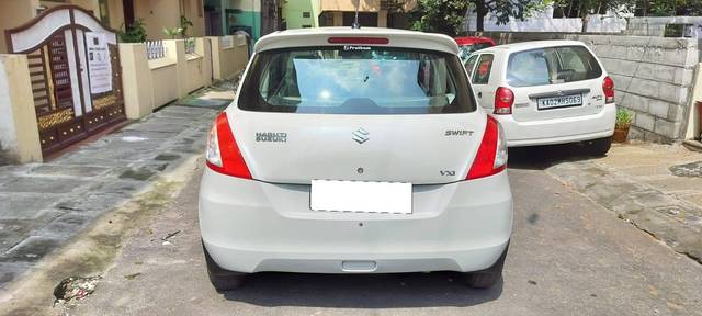 https://images10.gaadi.com/usedcar_image/4244370/original/processed_fc2891baeaef2a53f3e31f2609872dc9.jpg?imwidth=6402