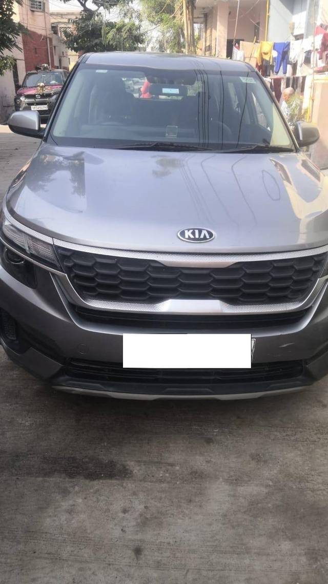 https://images10.gaadi.com/usedcar_image/4244445/original/d6f594b2cce74f64d76e09621a5c0a87.jpg?imwidth=6402