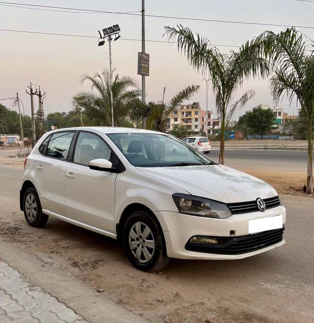 https://images10.gaadi.com/usedcar_image/4244483/original/processed_8255178c05ab74cf654d6ae474f9ba60.jpeg?imwidth=6400