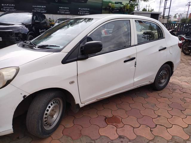 https://images10.gaadi.com/usedcar_image/4244512/original/processed_2d629b32aa11f693fffcae6723a6a6c1.jpg?imwidth=6400