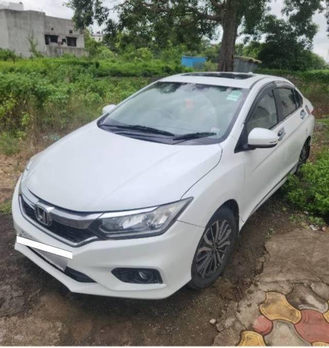 https://images10.gaadi.com/usedcar_image/4244540/original/processed_756a238d-3917-4347-98c9-4da820ee2289.jpg?imwidth=6402