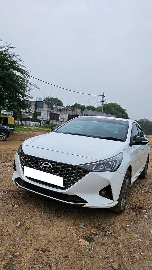 https://images10.gaadi.com/usedcar_image/4244565/original/processed_0c64e68751cf2edcbcc55a5ab4cffbc0.jpeg?imwidth=6401