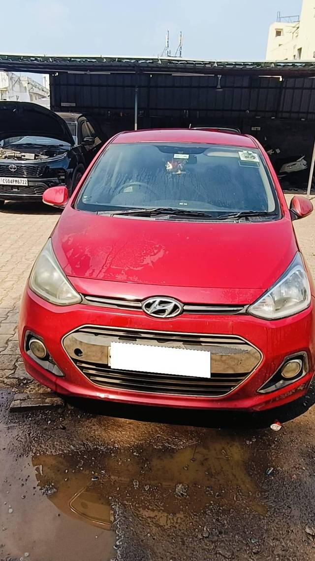 https://images10.gaadi.com/usedcar_image/4244602/original/processed_9da63edb0dd1bd82e881fda7d0d29869.jpg?imwidth=6400