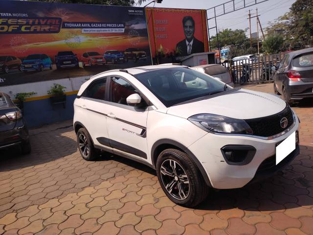 https://images10.gaadi.com/usedcar_image/4244620/original/processed_338082fd124907574826b79e5637eaa1.jpg?imwidth=6400