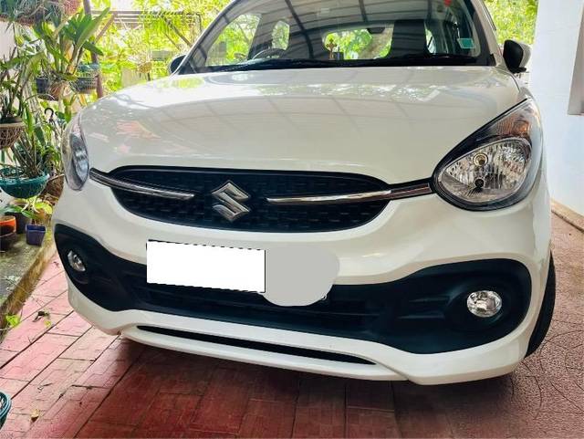 https://images10.gaadi.com/usedcar_image/4244628/original/processed_1e20e7ab-9621-474b-9600-49a540225f7d.jpeg?imwidth=6400