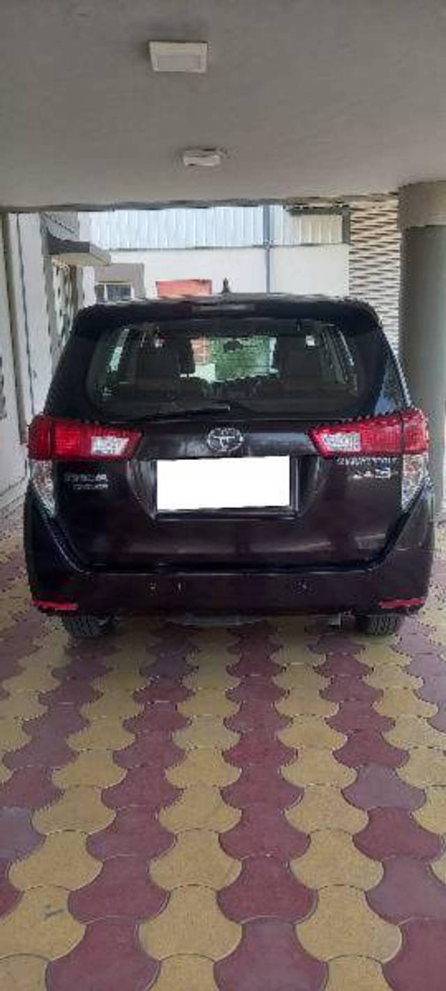 https://images10.gaadi.com/usedcar_image/4244656/original/2929dede86bd63d1792b3b5cbace5752.jpg?imwidth=6401