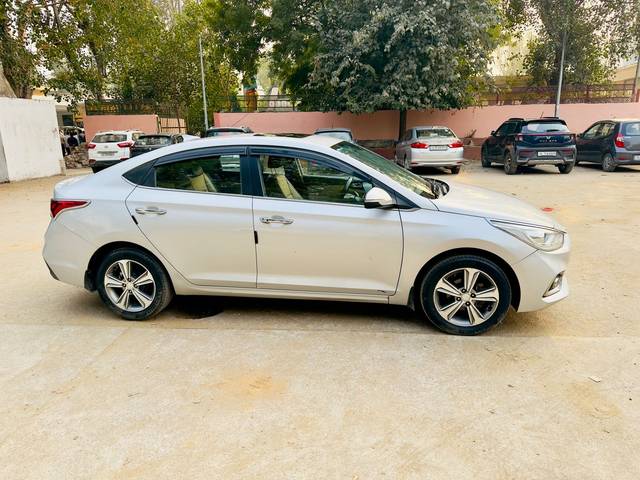 https://images10.gaadi.com/usedcar_image/4244696/original/69799837415af35ee97ca46dd61f18a9.jpg?imwidth=6401