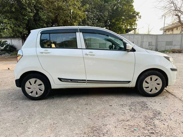 https://images10.gaadi.com/usedcar_image/4244713/original/processed_1810b87dab52436ca8ededceb0c7ae50.jpg?imwidth=6401