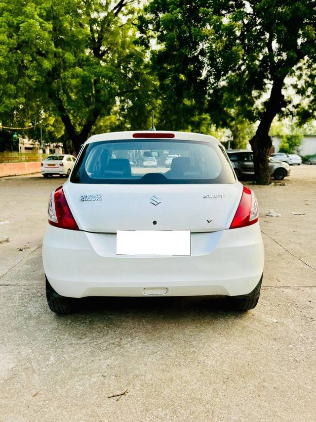 https://images10.gaadi.com/usedcar_image/4244735/original/processed_e92fe713a9c3a51b22269c7c969f4cb2.jpg?imwidth=6402