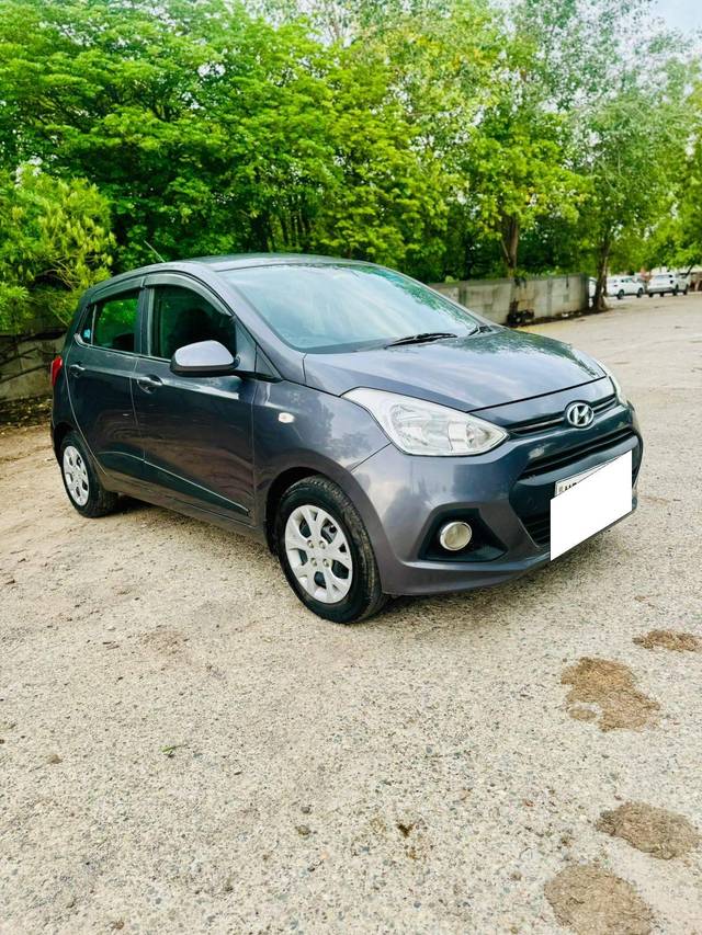 https://images10.gaadi.com/usedcar_image/4244740/original/processed_0a15fd00bb094bc2b41b0142b4042c9e.jpg?imwidth=6400