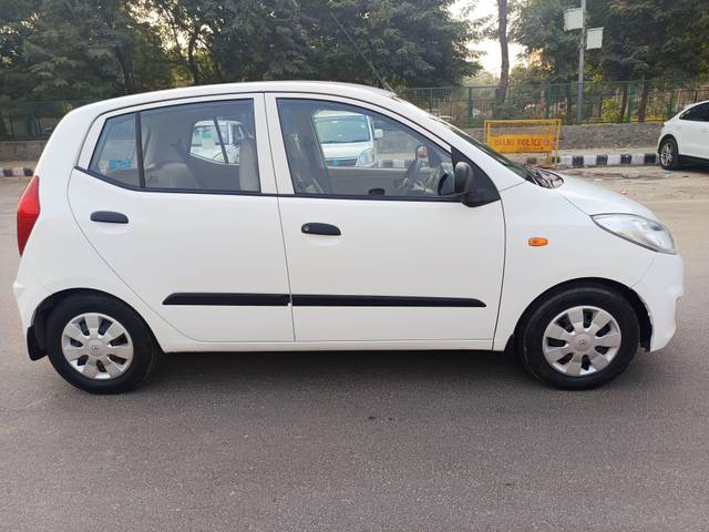 https://images10.gaadi.com/usedcar_image/4244754/original/processed_3dfcb28780a588dcf41606581f145b2b.jpg?imwidth=6401