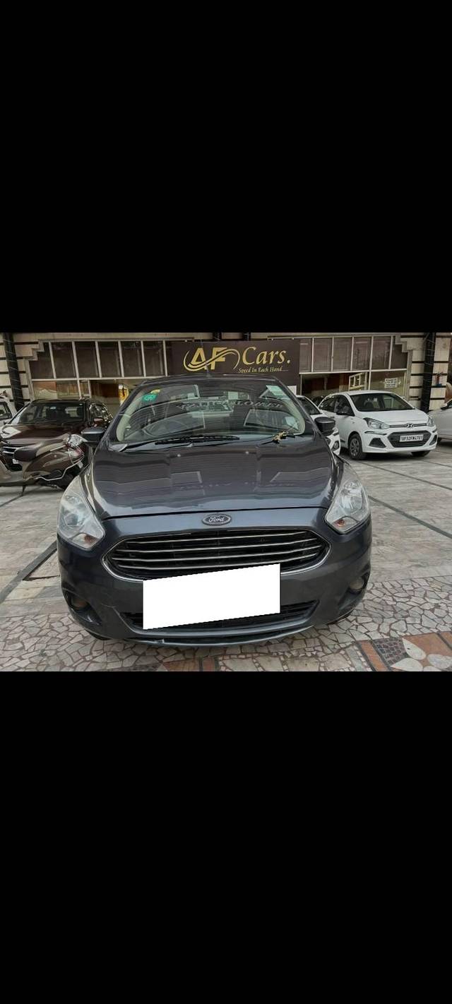 https://images10.gaadi.com/usedcar_image/4244772/original/processed_57c20537cc88acde4d1f128c84997069.jpg?imwidth=6400