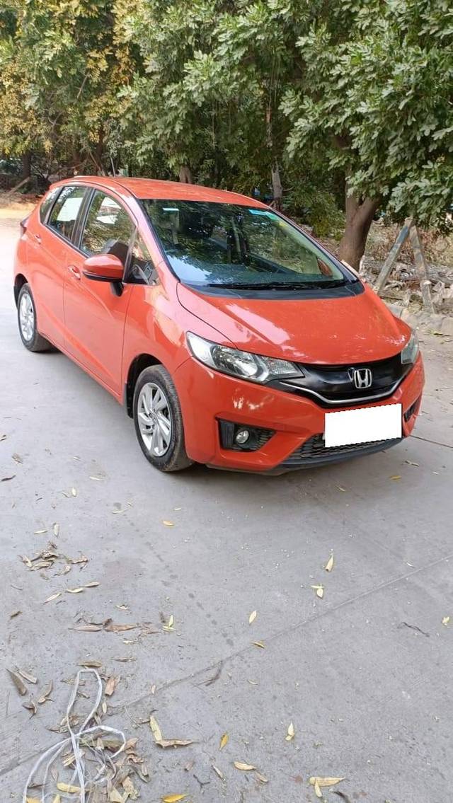 https://images10.gaadi.com/usedcar_image/4244779/original/processed_fe86997de67991d975a38e745fba3246.jpg?imwidth=6400