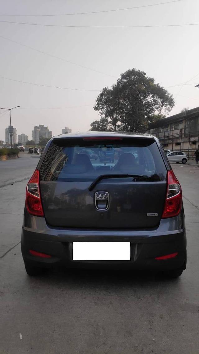 https://images10.gaadi.com/usedcar_image/4244780/original/processed_19da806a1ed06938368a919a8f8f4888.jpg?imwidth=6402