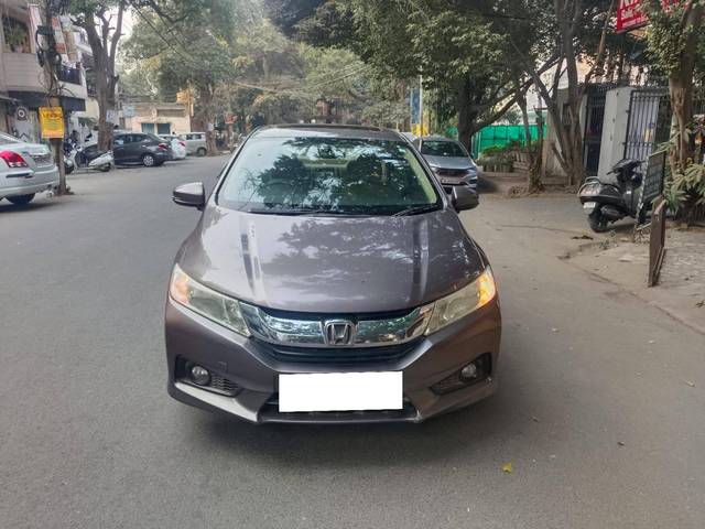 https://images10.gaadi.com/usedcar_image/4244819/original/processed_1279075cfa20078bd0e770fe342871de.jpg?imwidth=6402