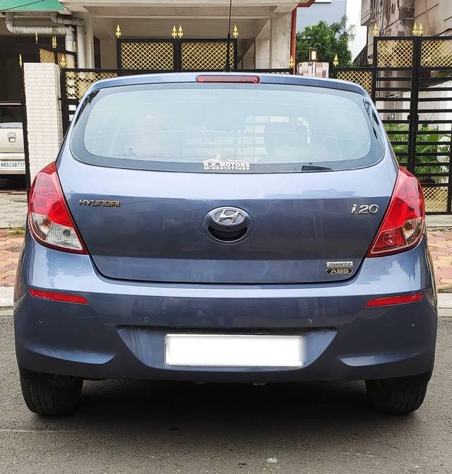 https://images10.gaadi.com/usedcar_image/4244867/original/processed_96d83a0e82c3637c11d8e809d5743ba9.jpg?imwidth=6402