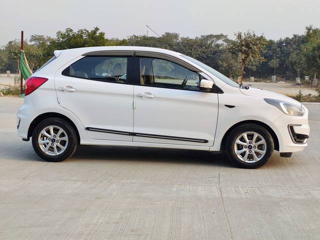 https://images10.gaadi.com/usedcar_image/4244962/original/06297ba23b0a03ef8f141d273d7b4c8a.jpg?imwidth=6401