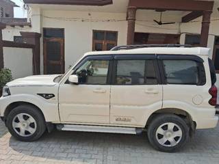 Mahindra Scorpio 2014-2022 Mahindra Scorpio S5