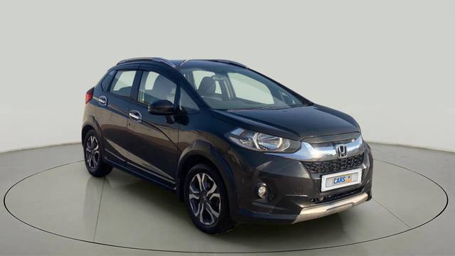 https://images10.gaadi.com/usedcar_image/4245030/original/b5a10d1050530d22ef865b833ceaca3d.jpg?imwidth=6400