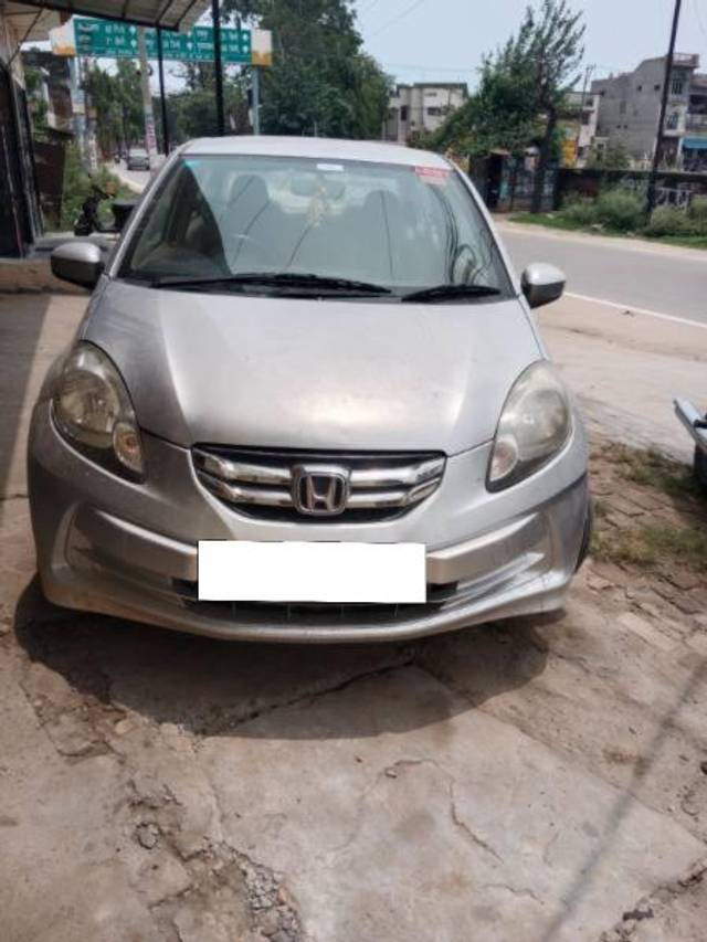 https://images10.gaadi.com/usedcar_image/4245046/original/processed_29e3e299-d208-47e6-b676-da821bc57fd0.jpg?imwidth=6400