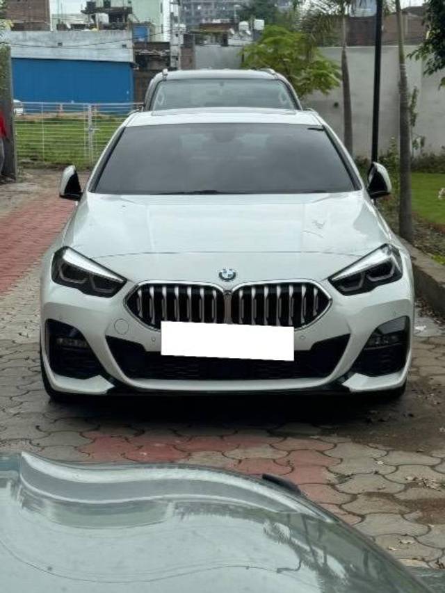 https://images10.gaadi.com/usedcar_image/4245061/original/processed_b0cf97e7-80e0-4cd9-b144-132e92782d0c.jpg?imwidth=6400