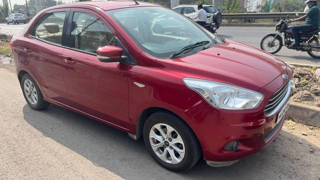 https://images10.gaadi.com/usedcar_image/4245091/original/processed_b63fc0182289b60b7336293792e80e2a.jpg?imwidth=6400