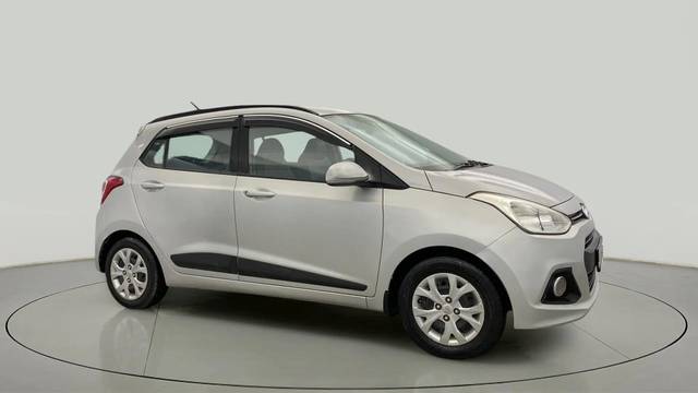 https://images10.gaadi.com/usedcar_image/4245169/original/e9669468e37b6d58f2e8afd953147d09.jpg?imwidth=6400