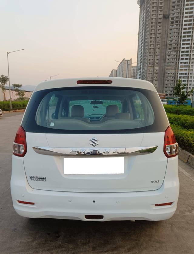 https://images10.gaadi.com/usedcar_image/4245181/original/processed_56d954beb2bf99b3f93ce301a2df7fbf.jpg?imwidth=6402