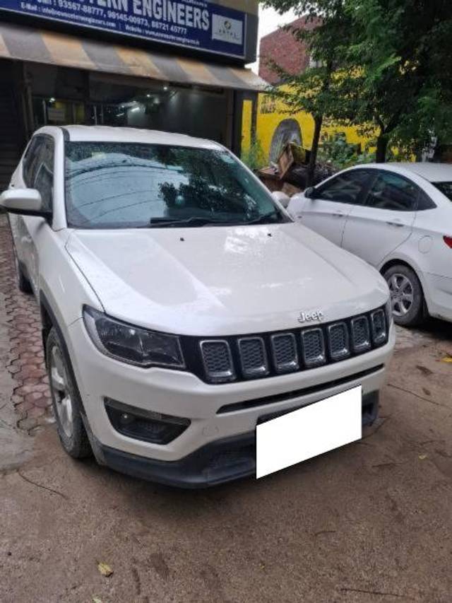 https://images10.gaadi.com/usedcar_image/4245233/original/processed_f94a8a18-bda8-4e7c-8702-86bd985412b2.jpg?imwidth=6400