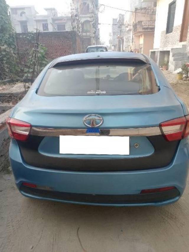 https://images10.gaadi.com/usedcar_image/4245248/original/processed_865f86b1-7a18-414c-bba9-85954bb7bc72.jpg?imwidth=6402