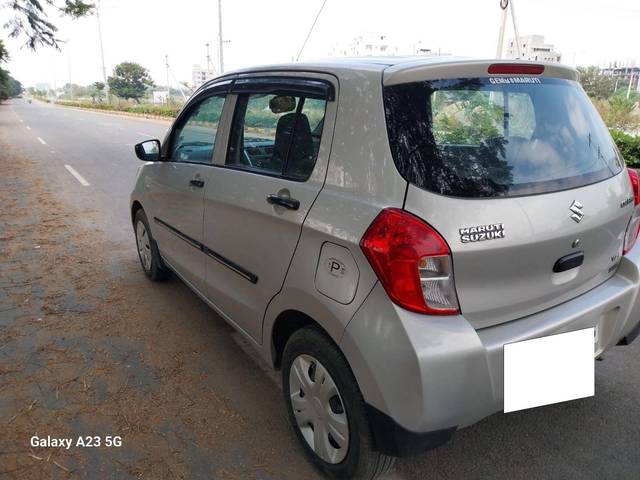 https://images10.gaadi.com/usedcar_image/4245450/original/processed_99ae64eb532c40eb465af2d7b3f634b2.jpg?imwidth=6402