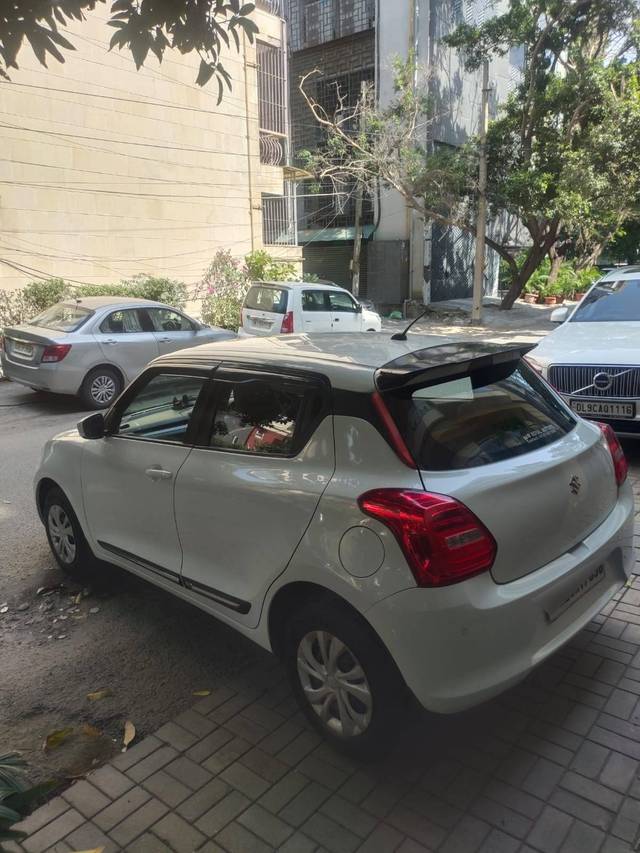 https://images10.gaadi.com/usedcar_image/4245796/original/processed_174174af32d0cd9c0051016787fa26d4.jpeg?imwidth=6402