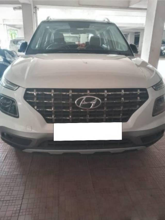 https://images10.gaadi.com/usedcar_image/4245898/original/processed_bf2d39b7-6b79-466b-b1c5-73fe85809851.jpeg?imwidth=6400