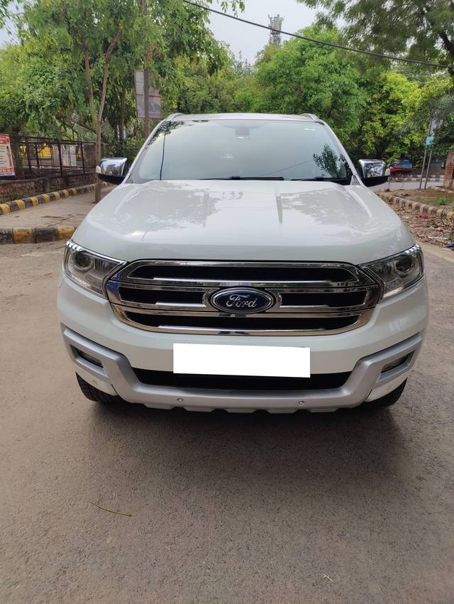 https://images10.gaadi.com/usedcar_image/4245993/original/processed_05e87f3793642afcaa822915ee542ef8.jpg?imwidth=6402