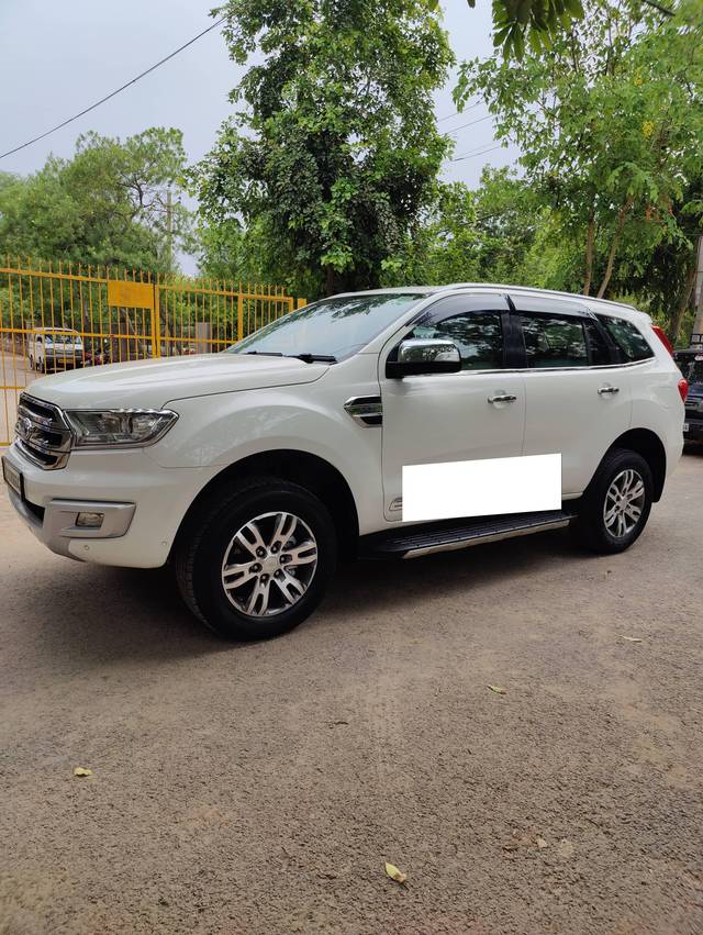 https://images10.gaadi.com/usedcar_image/4245993/original/processed_0747c72bba1d823d107df46d6c2641ec.jpg?imwidth=6400