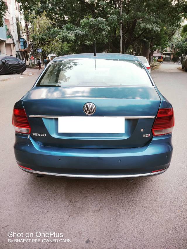 https://images10.gaadi.com/usedcar_image/4246016/original/processed_42ed45d5a6ecf2808028c392e1cc587d.jpg?imwidth=6402